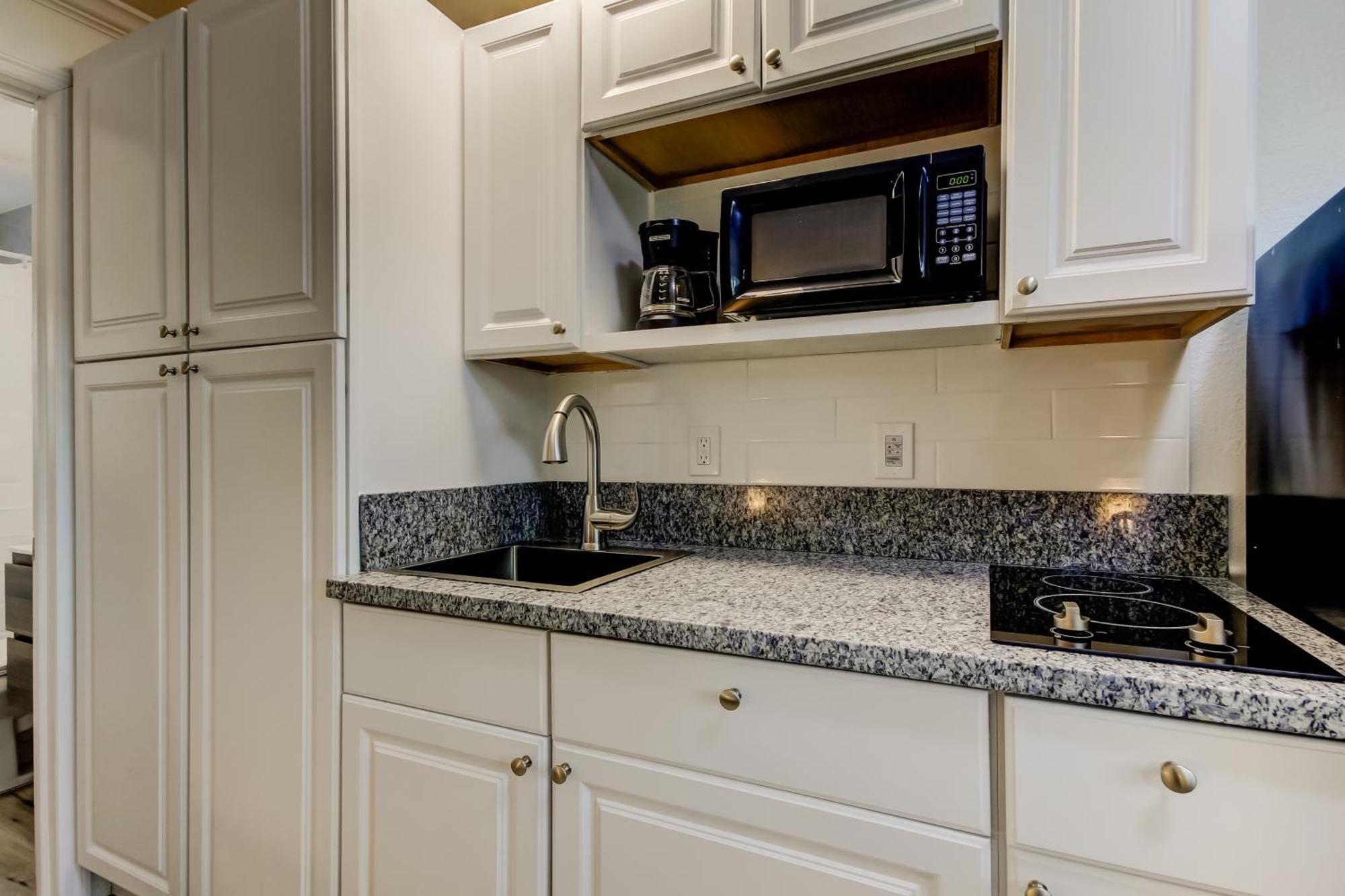 Carousel Suites -Redington Shores Exterior photo