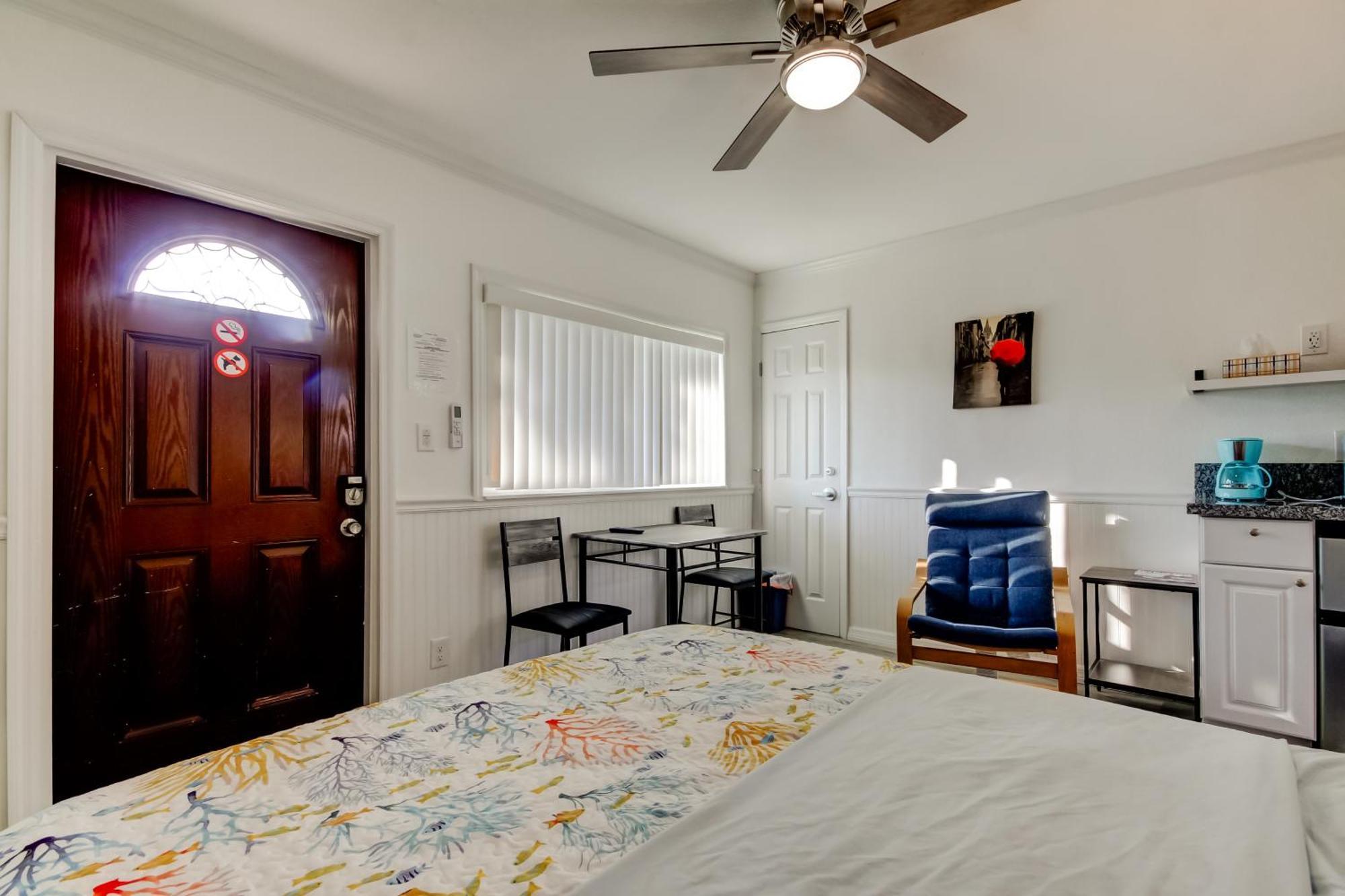 Carousel Suites -Redington Shores Exterior photo